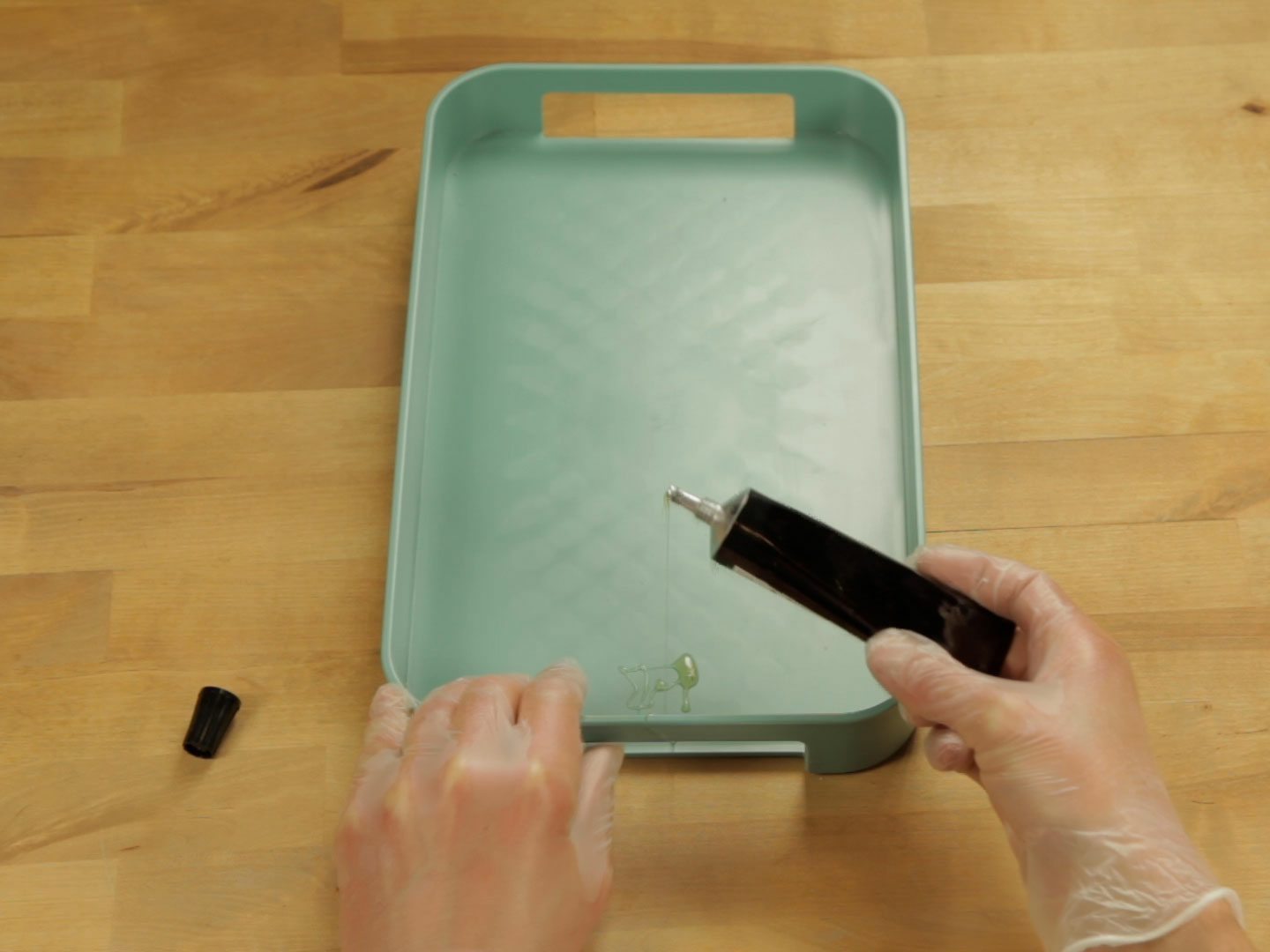 Bostik DIY Philippines tutorial How to remove plastic from a tray step 1